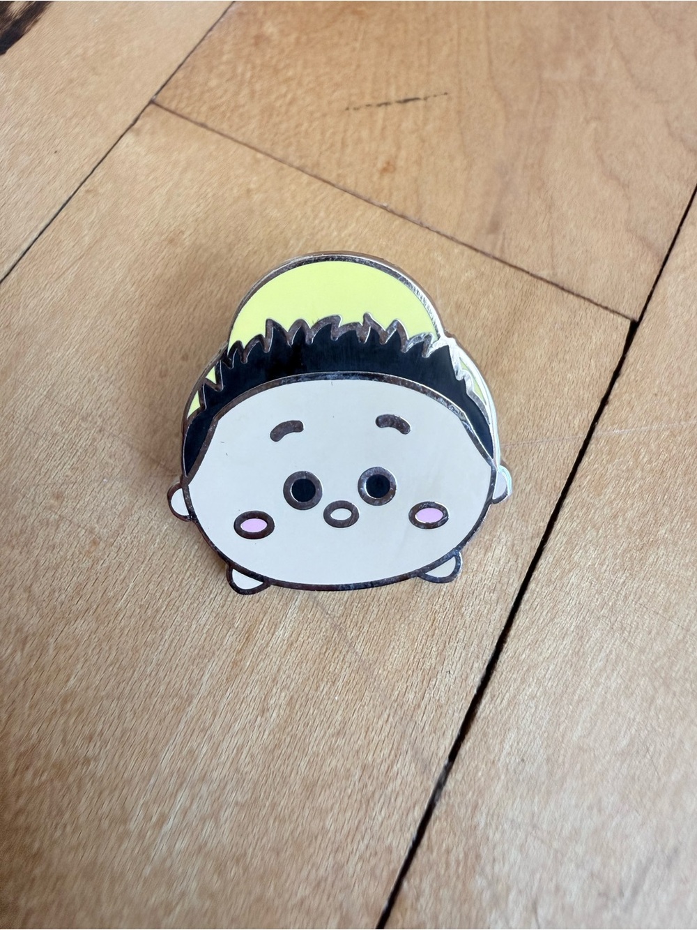 Disney pin trading Tsum Tsum Russel